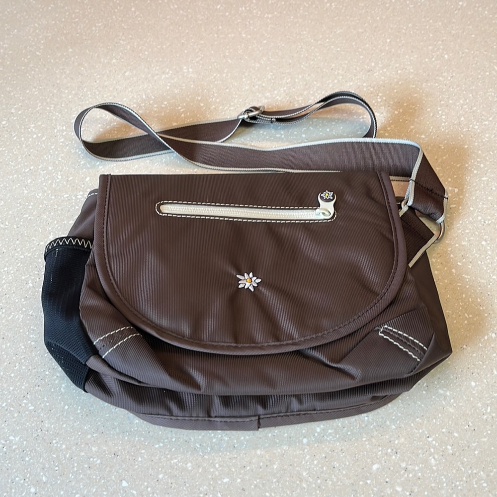 Sherpani bag